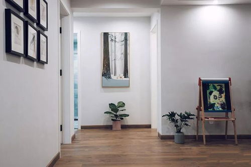 120平北欧风三口之家 电视背景墙采用地板上墙设计，第三墙美学惊艳呈现